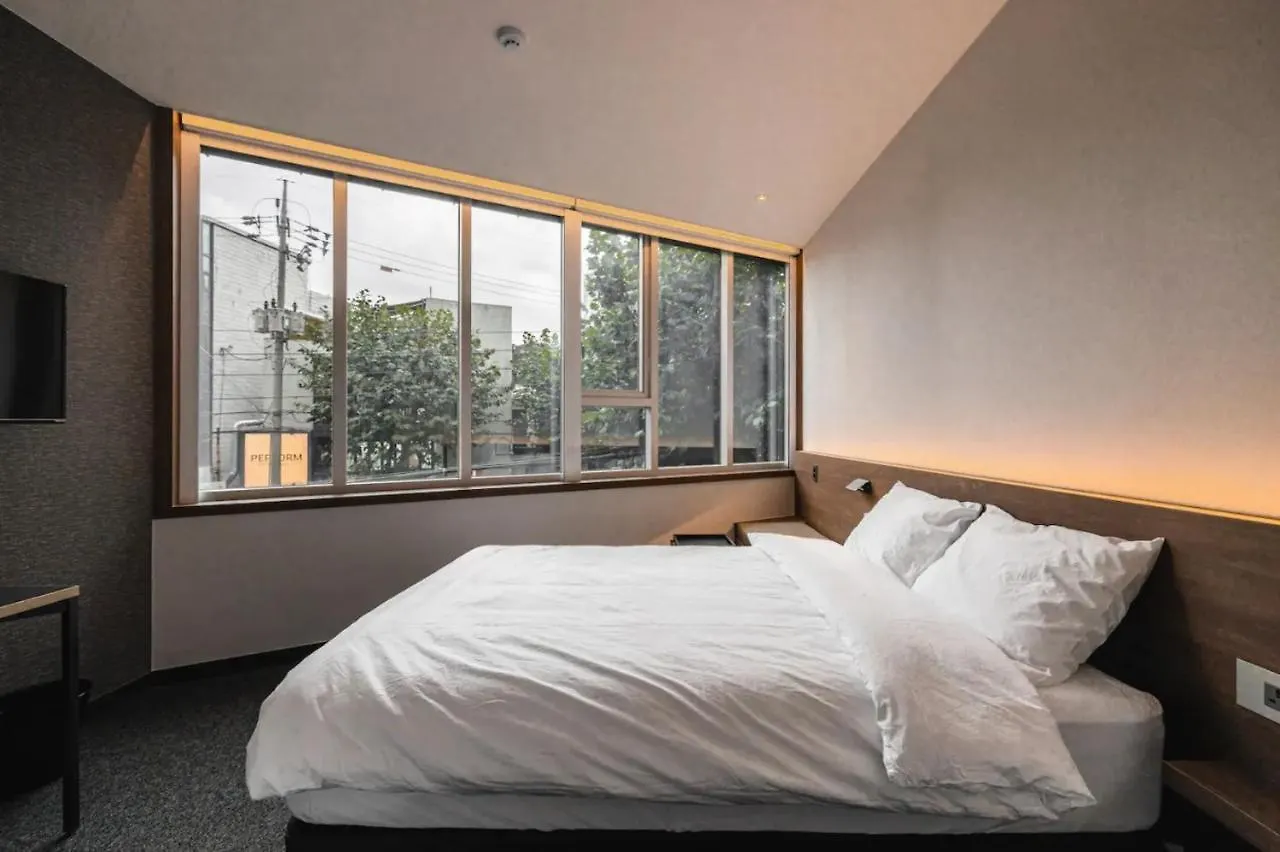 Hotel Pillowsopher Hongdae Seoul South Korea