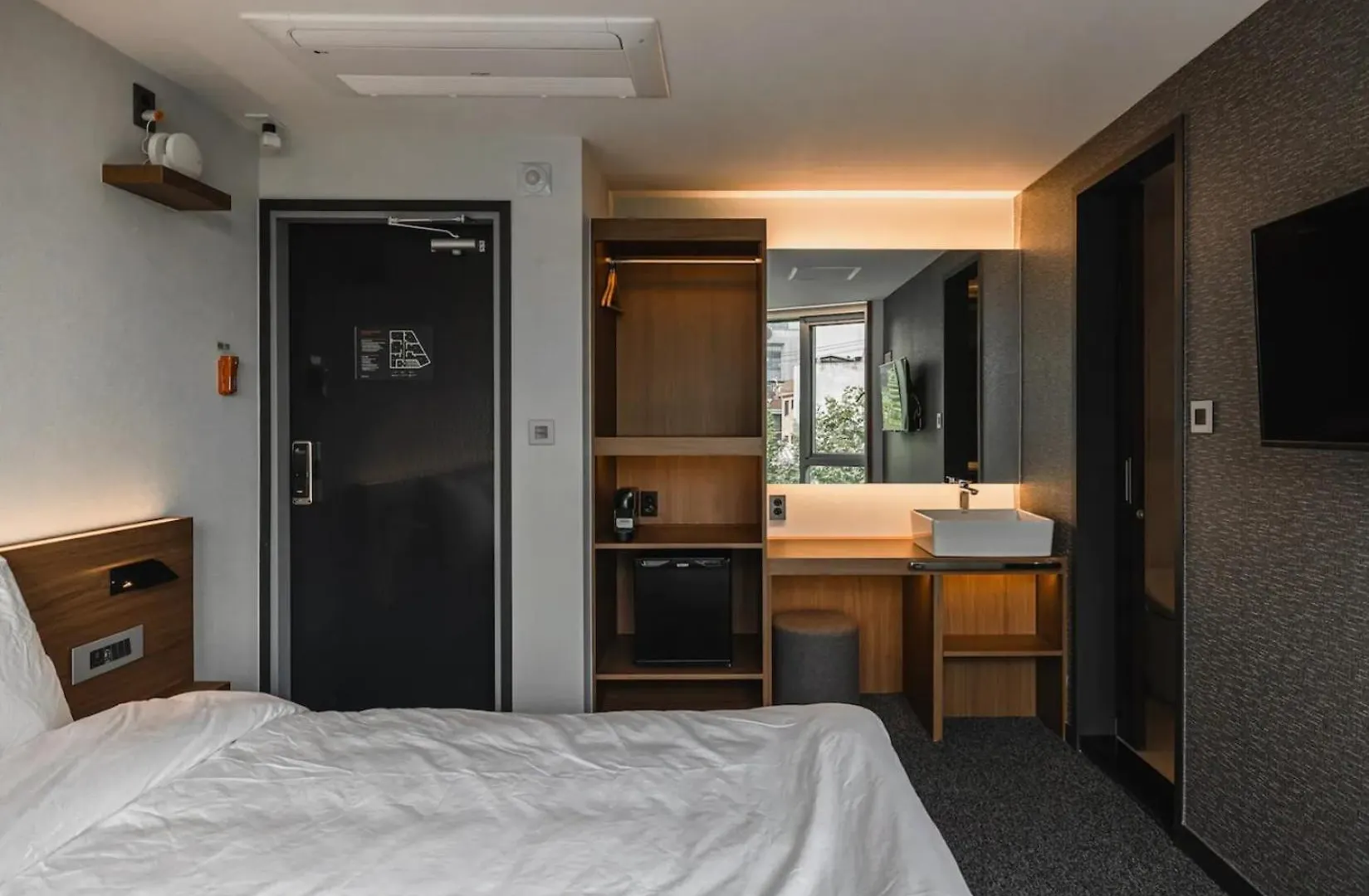 Hotel Pillowsopher Hongdae Seoul