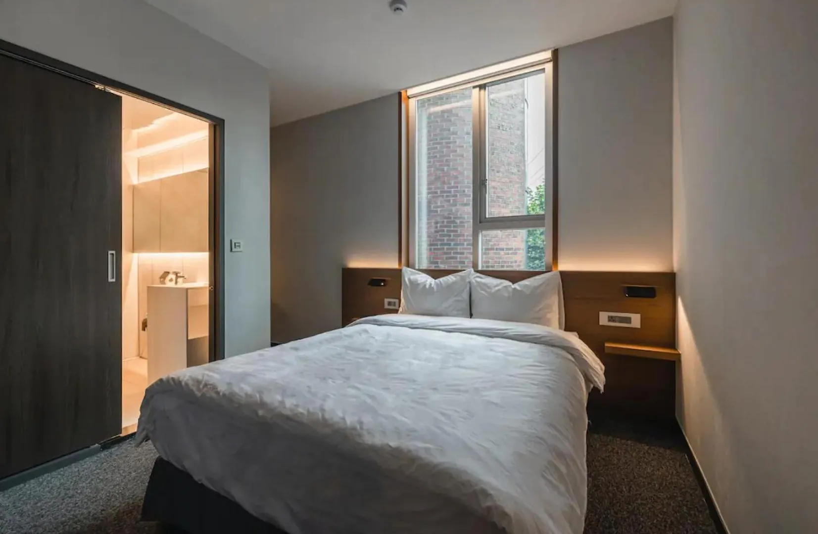 Hotel Pillowsopher Hongdae Seoul
